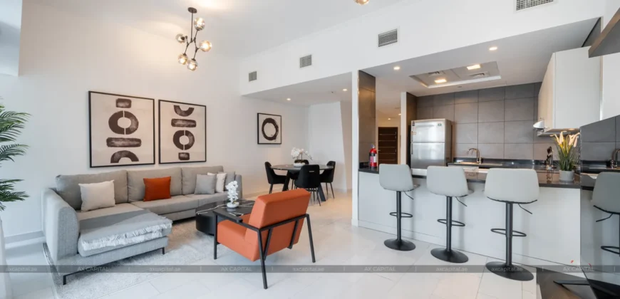 Apartment with 2 bedrooms in Cayan Tower, Dubai, UAE