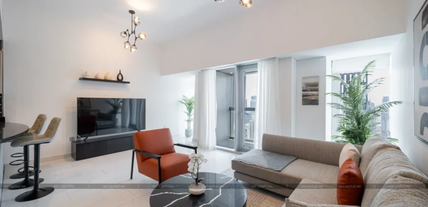 Apartment with 2 bedrooms in Cayan Tower, Dubai, UAE