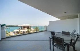 Apartment with 1 bedroom in Azure Residences, Dubai, UAE