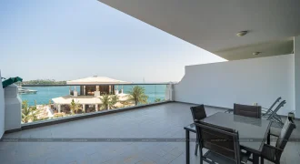 Apartment with 1 bedroom in Azure Residences, Dubai, UAE